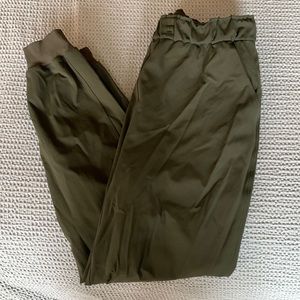 Lululemon Stretch High Rise Jogger size 10